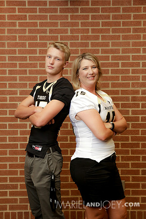 20170811-MHS-FOOTBALL-SENIORS&MOMS-26