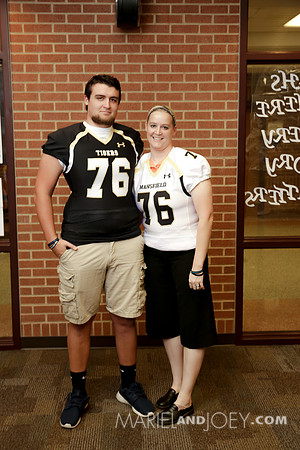 20170811-MHS-FOOTBALL-SENIORS&MOMS-37